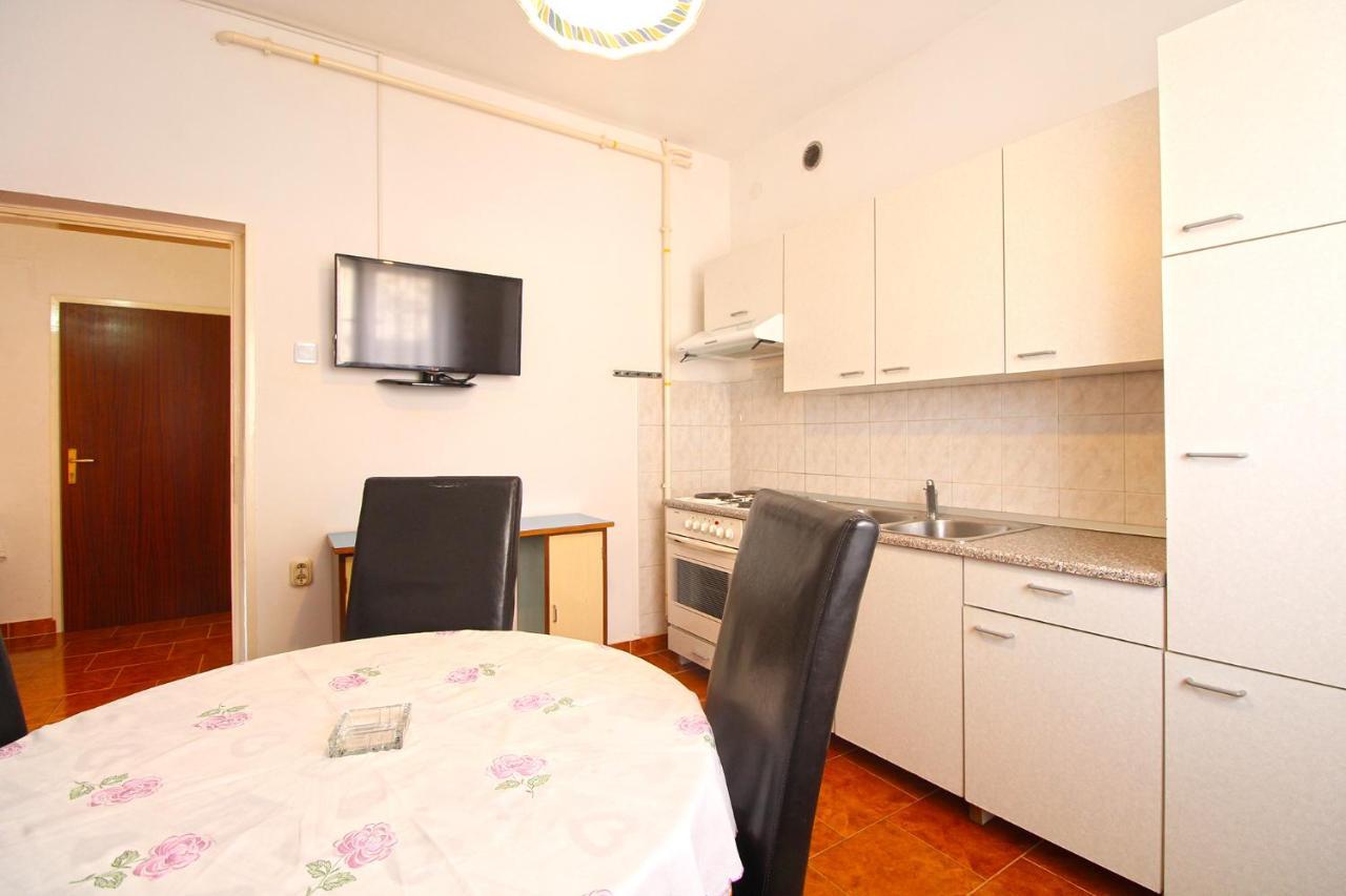 Apartments Valerija 847 Пула Екстериор снимка