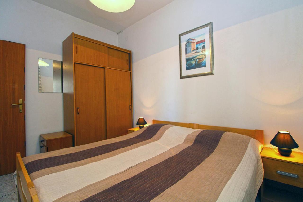 Apartments Valerija 847 Пула Екстериор снимка