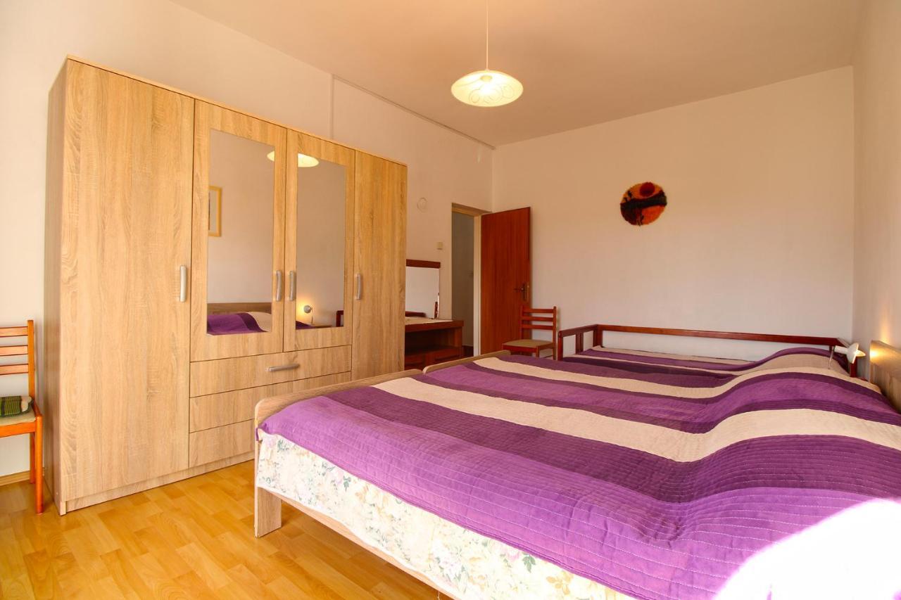 Apartments Valerija 847 Пула Екстериор снимка