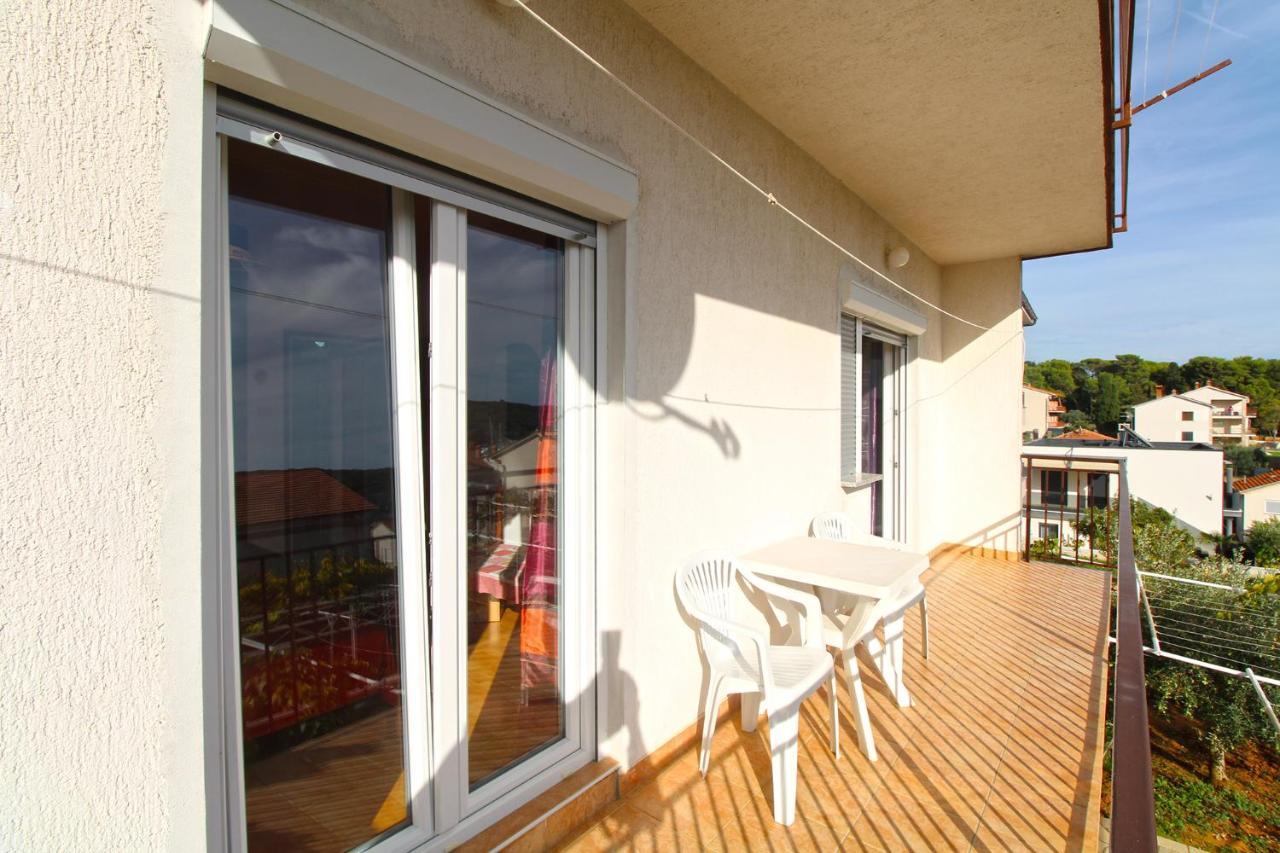 Apartments Valerija 847 Пула Екстериор снимка