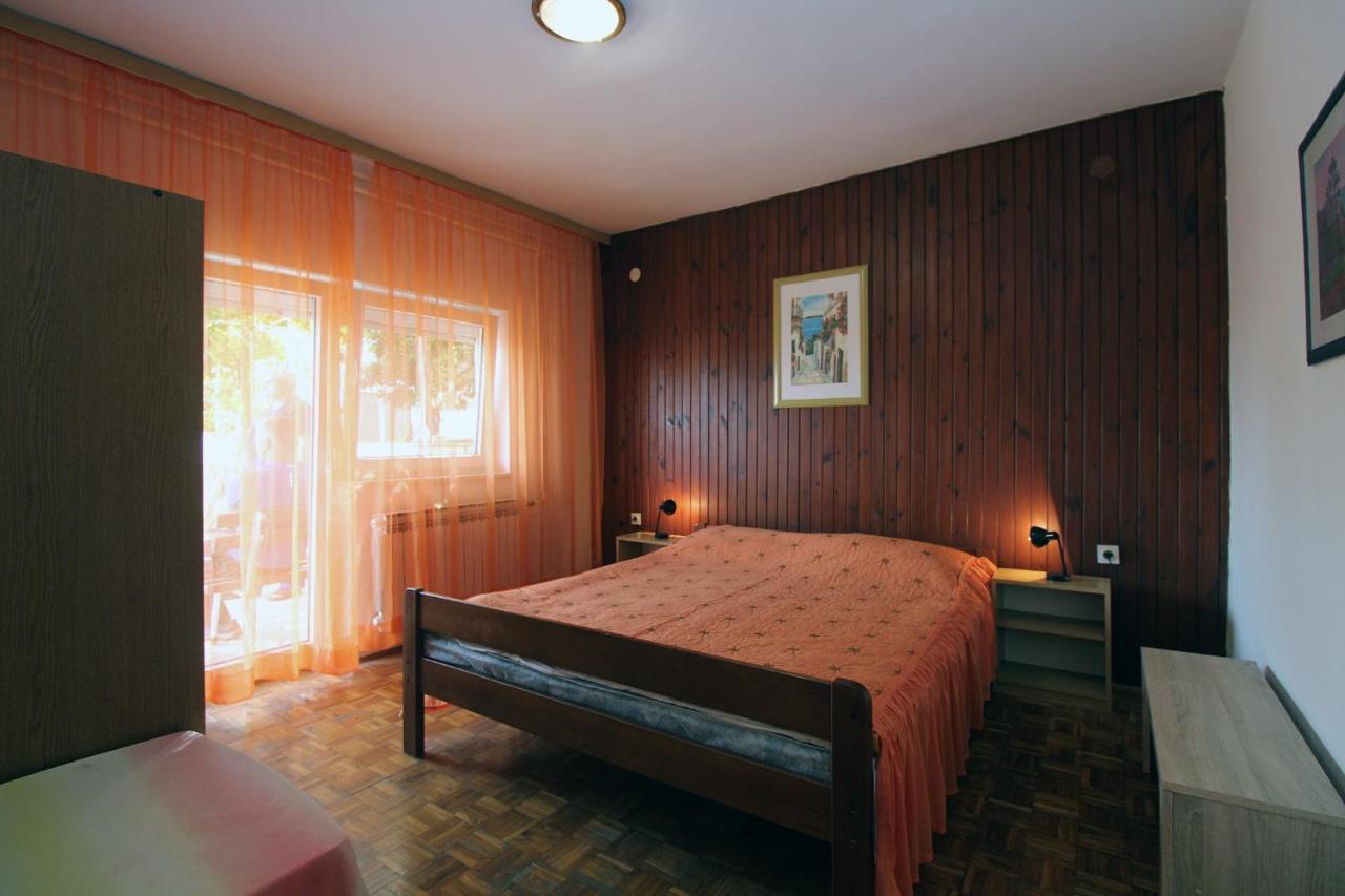 Apartments Valerija 847 Пула Екстериор снимка