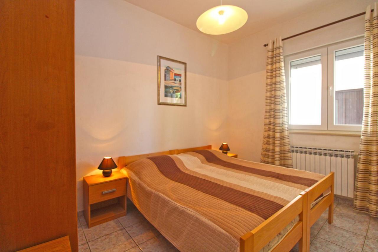 Apartments Valerija 847 Пула Екстериор снимка
