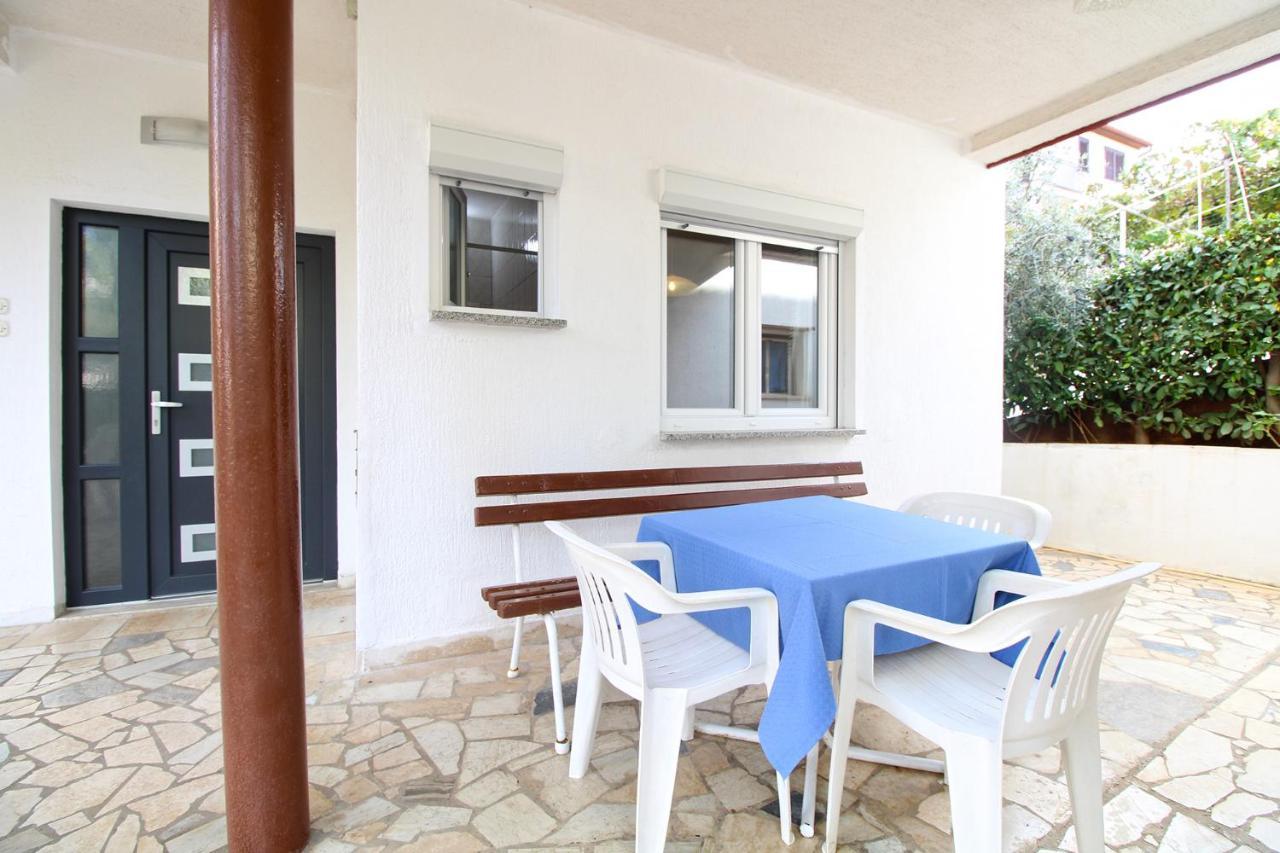 Apartments Valerija 847 Пула Екстериор снимка