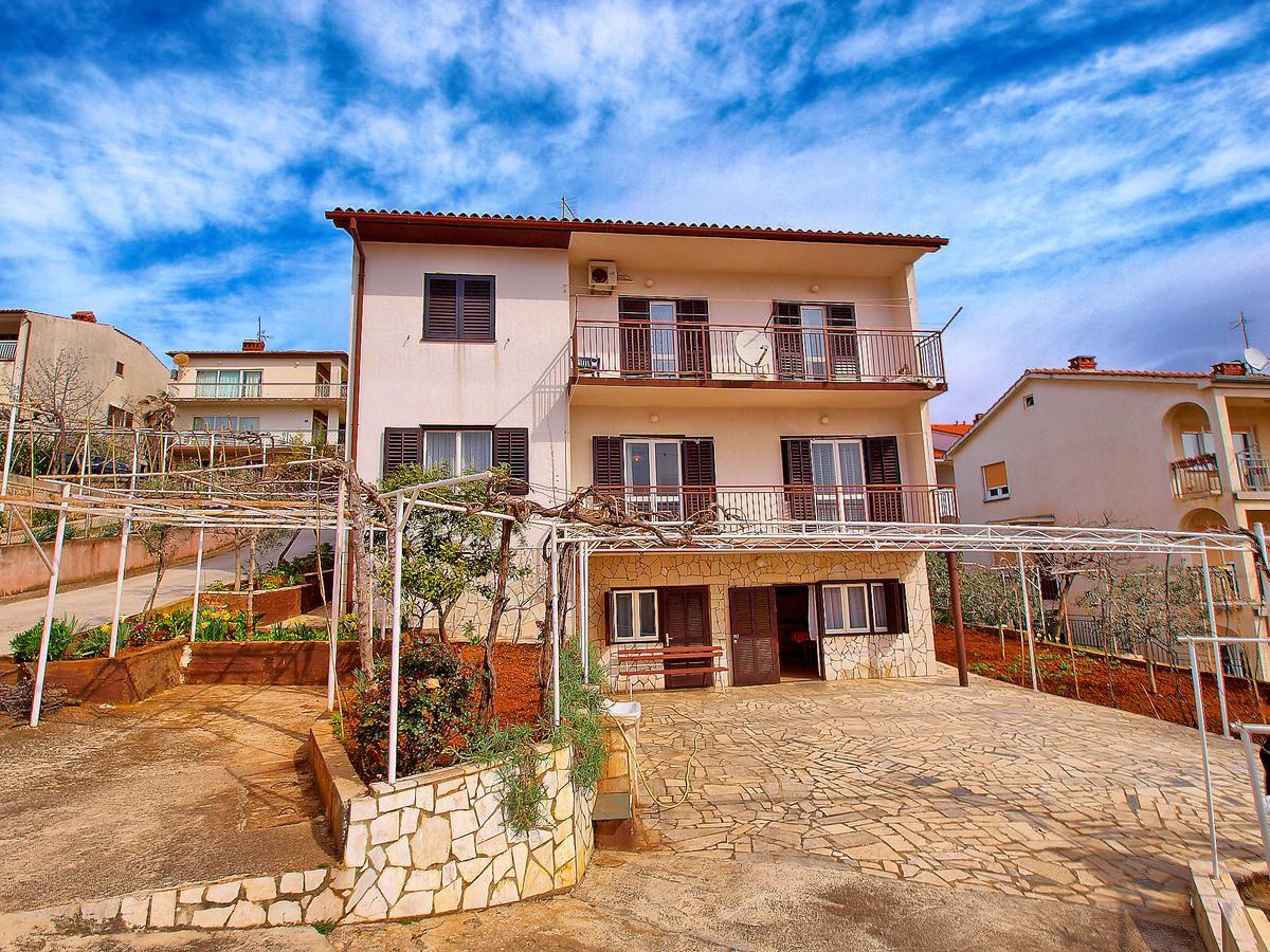 Apartments Valerija 847 Пула Екстериор снимка