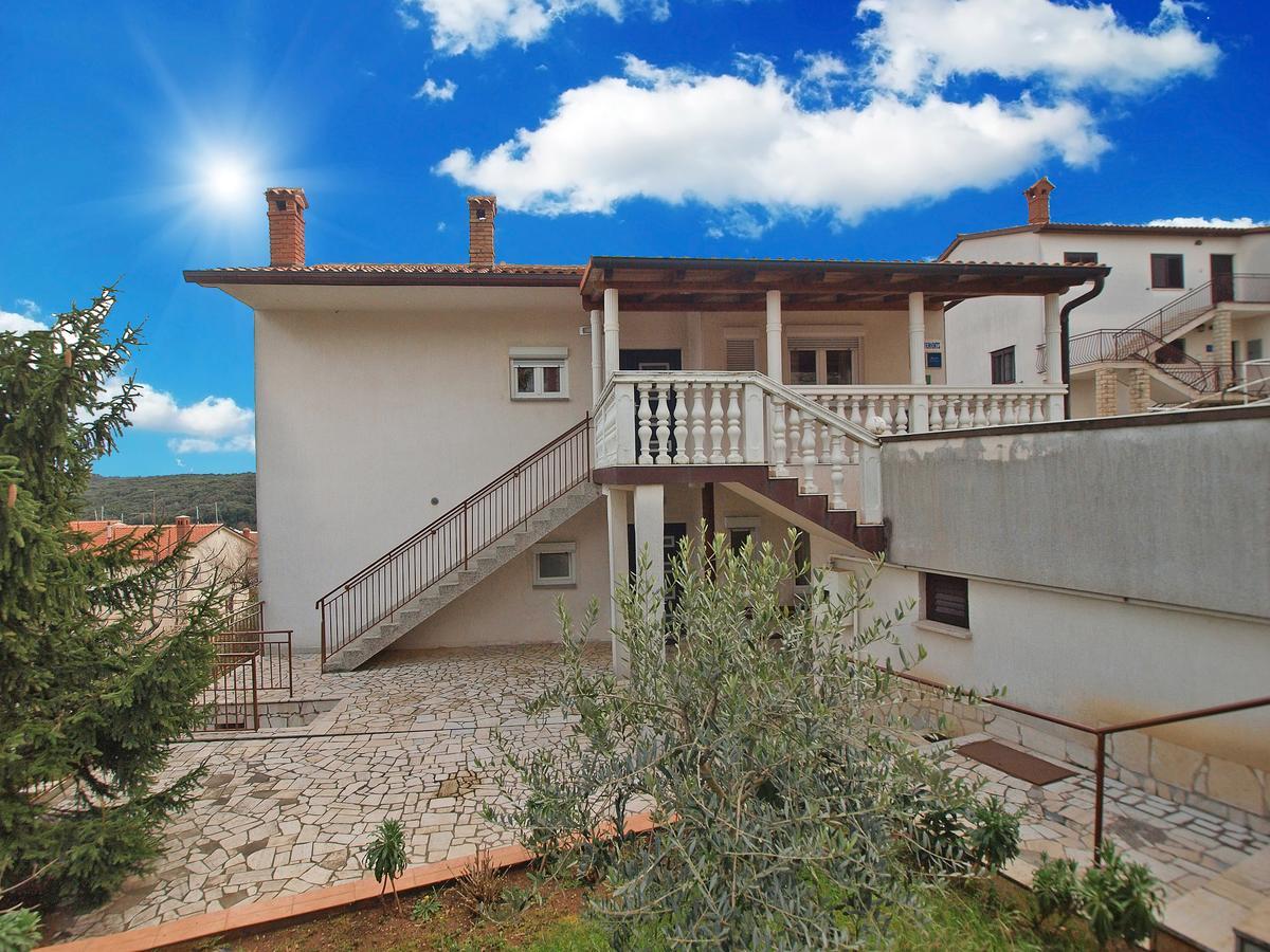 Apartments Valerija 847 Пула Екстериор снимка