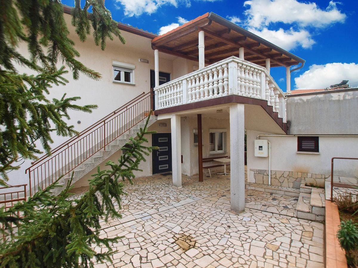 Apartments Valerija 847 Пула Екстериор снимка